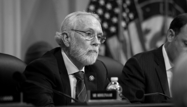 US Representative Dan Newhouse is introducing a bill to create a joint task force to fight international synthetic-drug trafficking.
