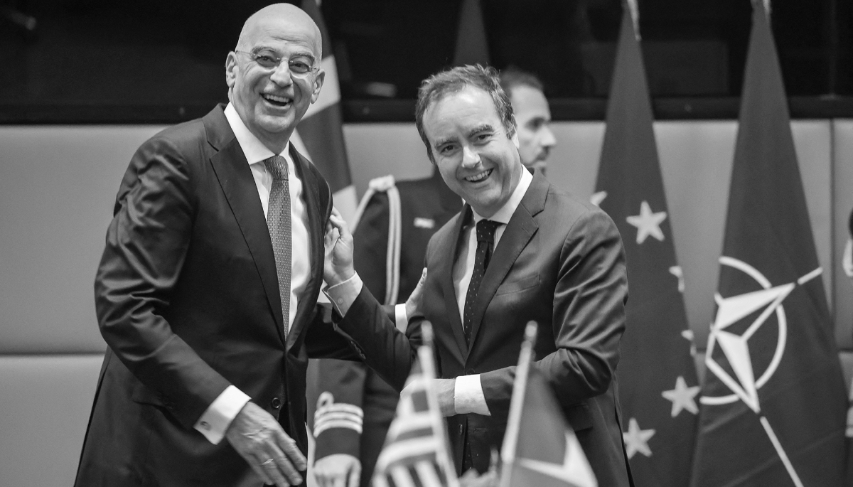 The Greek Defence Minister Nikos Dendias and his French counterpart Sébastien Lecornu in Athens on 14 April 2025.