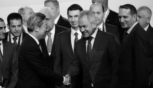 CCP Central Committee Politburo member Chen Wenqing and Russian Security Council Secretary Sergei Shoigu shake hands at the 13th International Meeting of High Representatives for Security Issues in Moscow on 28 May 2025.