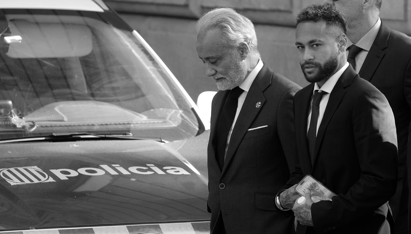The Brazilian international footballer Neymar (right) arriving at a hearing in Barcelona on 18 October 2022.