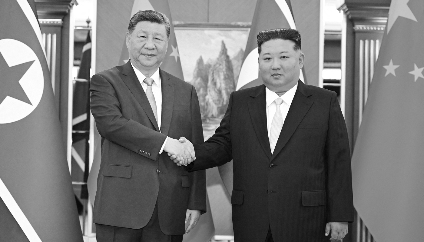 Chinese President Xi Jinping and his North Korean counterpart Kim Jong-un in Pyongyang, on 8 June 2026.