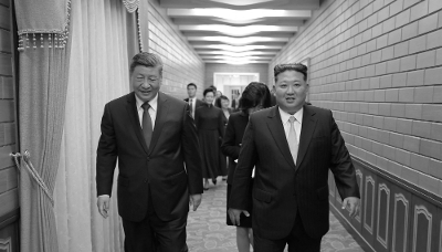 North Korean leader Kim Jong-un (right) and his Chinese counterpart Xi Jinping in Pyongyang, on 8 June 2026.