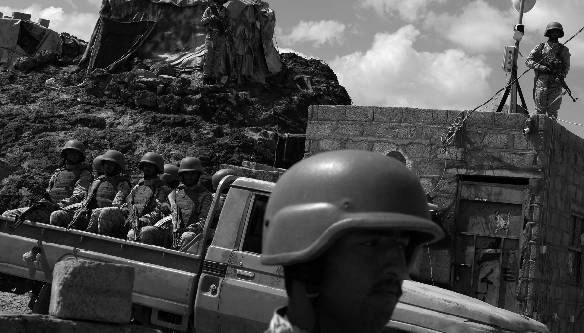 Soldiers from the Yemeni army in Marib, near the front line.