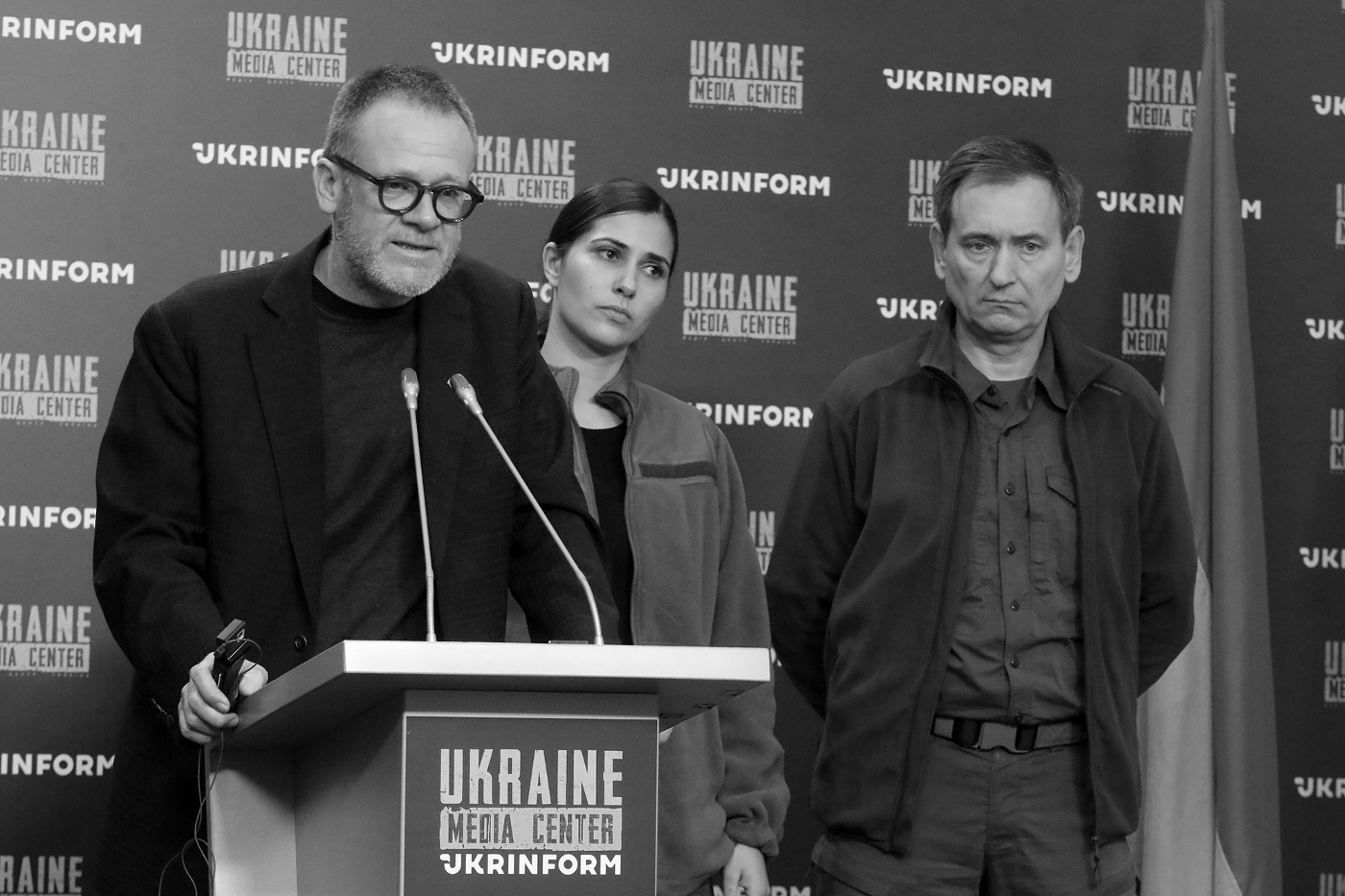 Lawyer Jason McCue, who heads the London firm McCue Jury & Partners, with Ukrainian officials in Kyiv in 2022.