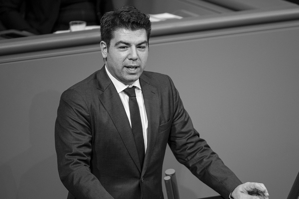 Thomas Hitschler, Secretary of State for the Minister of Defence, Christine Lambrecht.