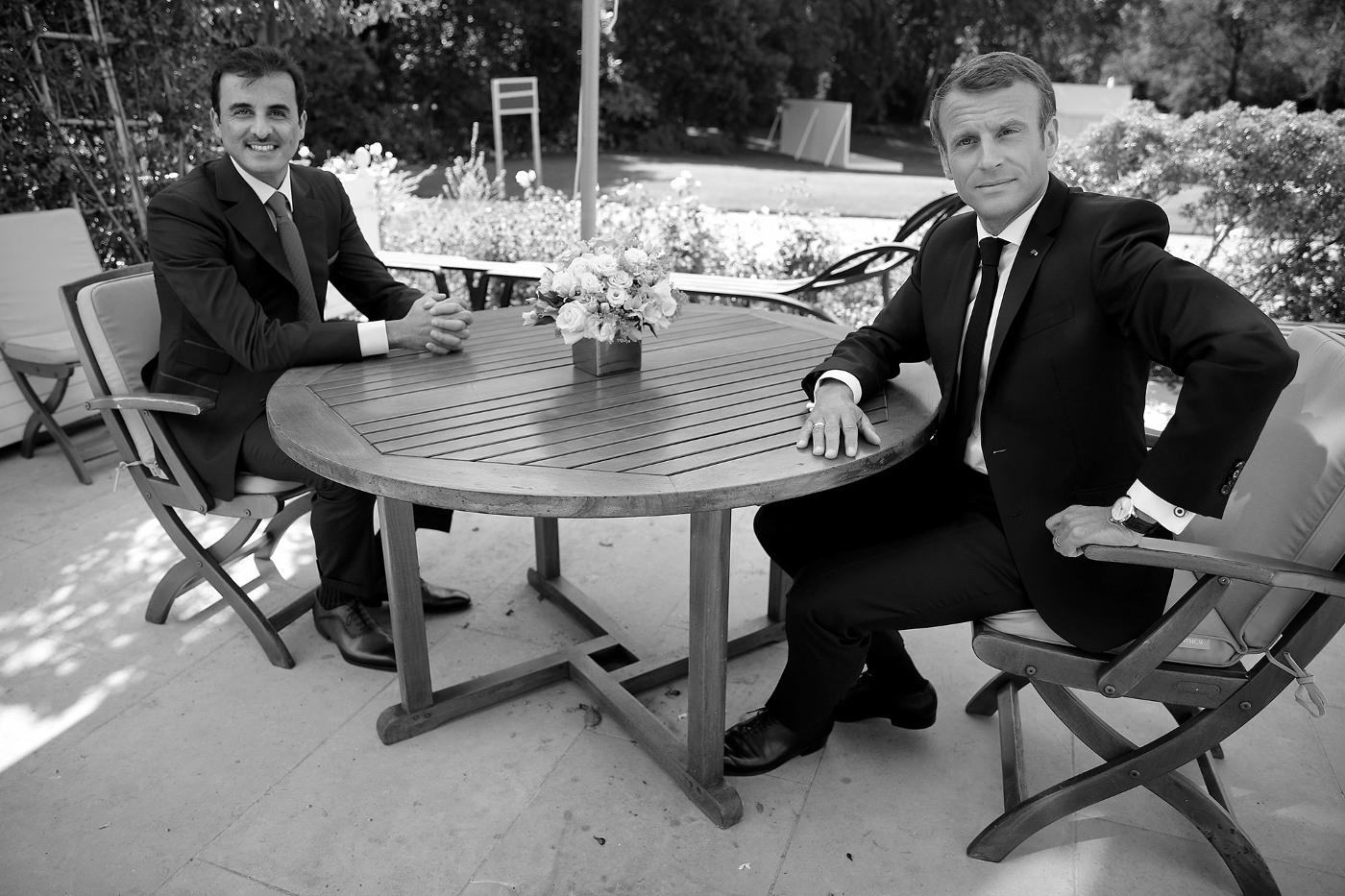 Qatar's Emir Tamim bin Hamad Al Thani and French President Emmanuel Macron in Paris, 19 September 2019.
