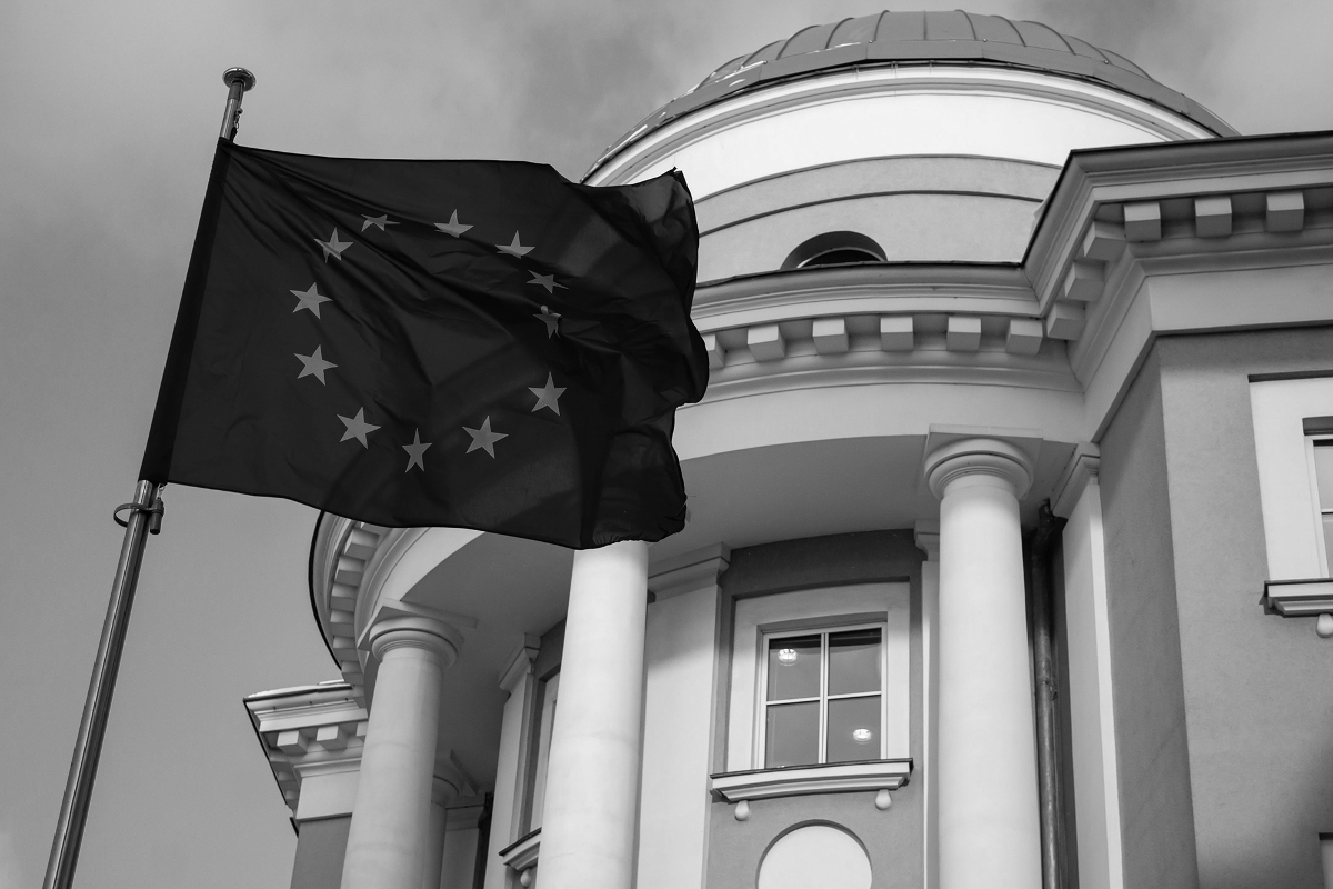 The European flag next to the building occupied by the European Union delegation to Russia in Moscow.