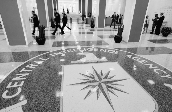 The CIA gradually loses its specialists of Iran.