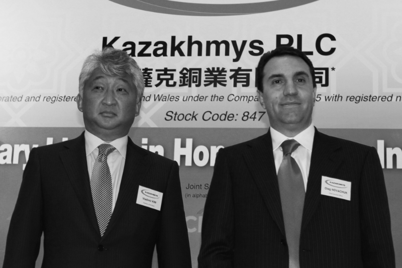 Vladimir Kim (left) and Oleg Novachuk in Hong Kong, June 2011.
