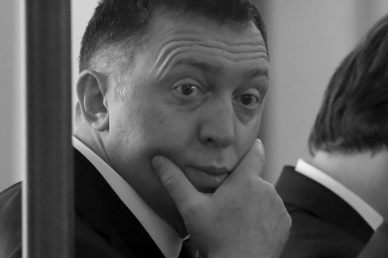 Oligarch Oleg Deripaska uses former SVR to rescue RusAl.