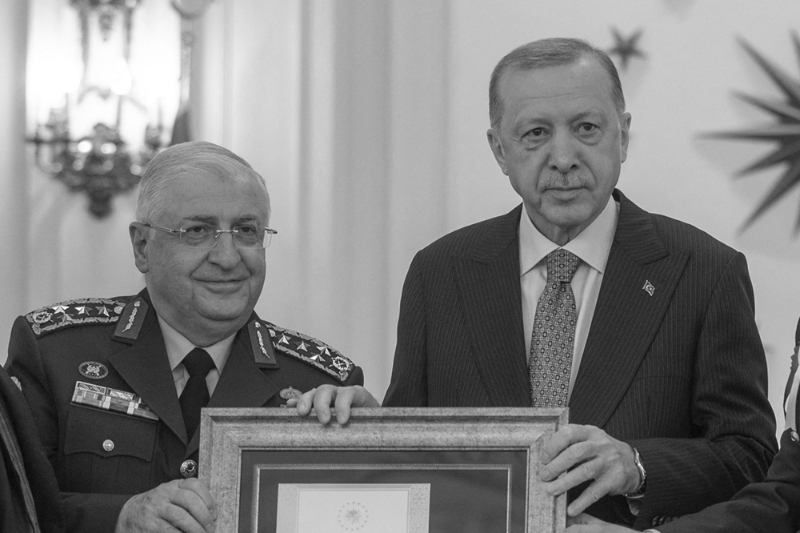 Recep Tayyip Erdogan and army chief of staff Yasar Güler (left).